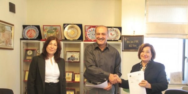 Kula'da gelece�ini kendi y�netecek kad�nlar KADER'e