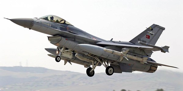 Savaşan şahin SOM füzesiyle gemi vuracak