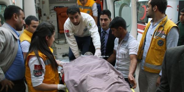 Siirt'te otomobil şarampole yuvarlandı: 1 ölü, 2 yaralı