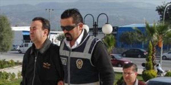 Bulduğu parayı iade etmeyince gözaltına alındı