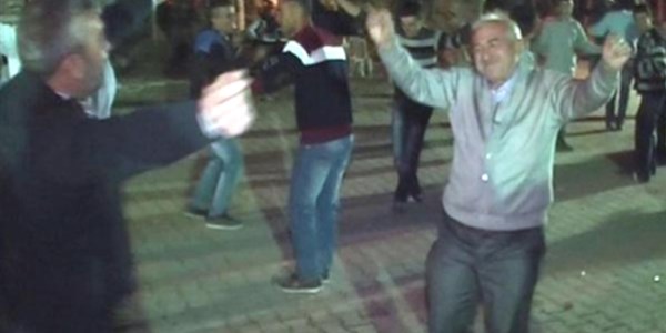 Muhtar oğlunun kına gecesinde öldü