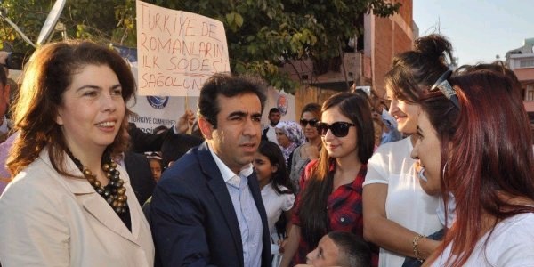 Romanların hibe sevinci