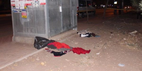 Şüpheli paketten Suriyelilerin elbisesi çıktı