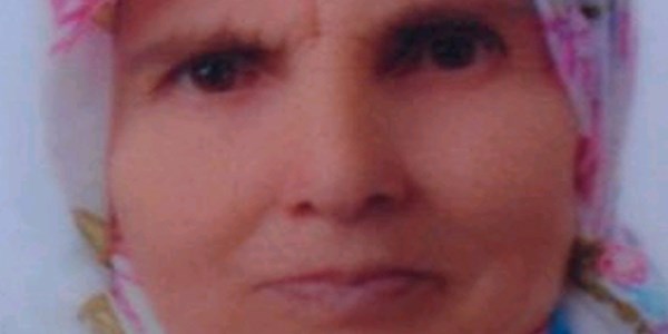 Evinde düşen yaşlı kadın hayatını kaybetti