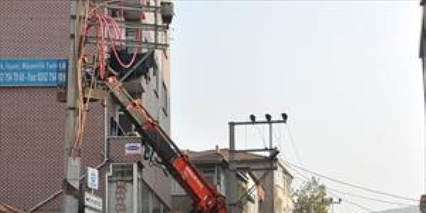 Dilovası'nda enerji nakil hatları yer altına alınıyor