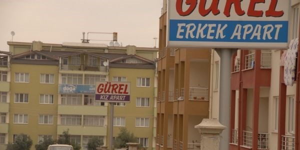 Denizli'deki �niversite ��rencileri konu�tu