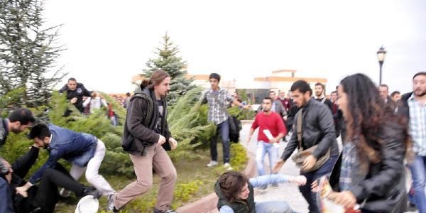 Y�K protestosunda g�venlik�ilerle ��renciler birbirine girdi