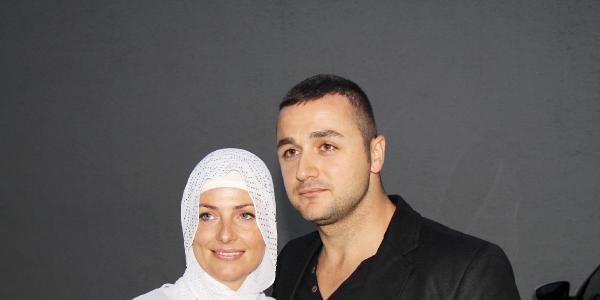 Rus Kukhareva M�sl�man oldu