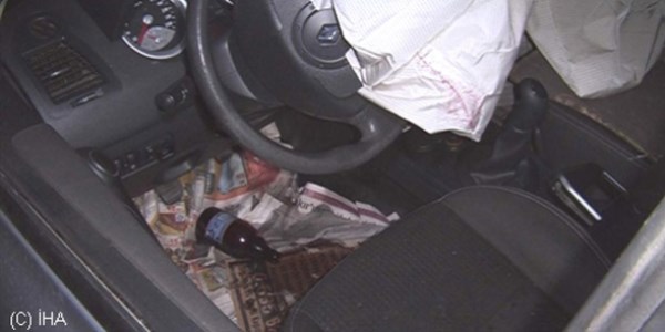Otomobiller �arp��t�, s�r�c�ler ka�t�