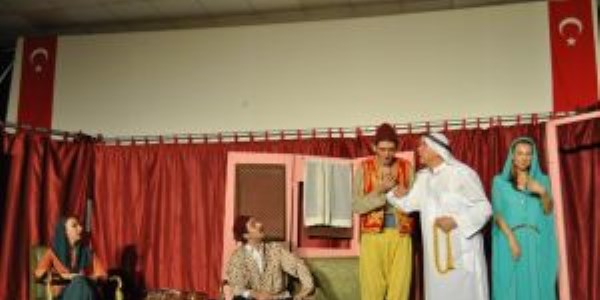 'Bir Tatl� Huzur' Hayrabolu'da sahnelendi