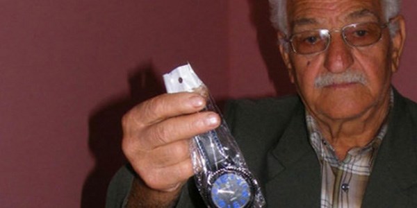Cep telefonu beklerken, kargodan kol saati geldi