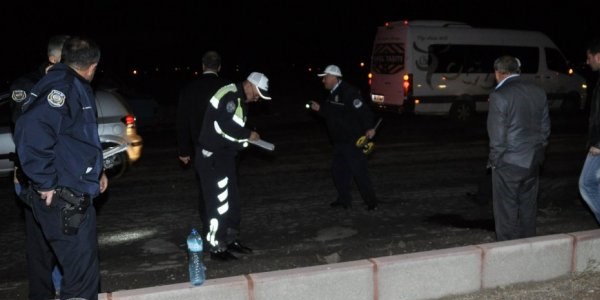 Minibüs, bisikletli aileye çarptı: 1 ölü, 3 yaralı