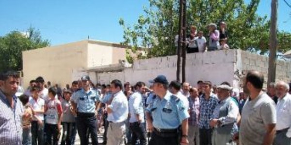 Köyde tepki çeken baz istasyonuna molotoflu saldırı