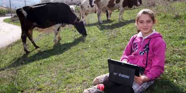 K�yde ya�ayan 7. S�n�f ��rencisinin 'tablet' sevinci