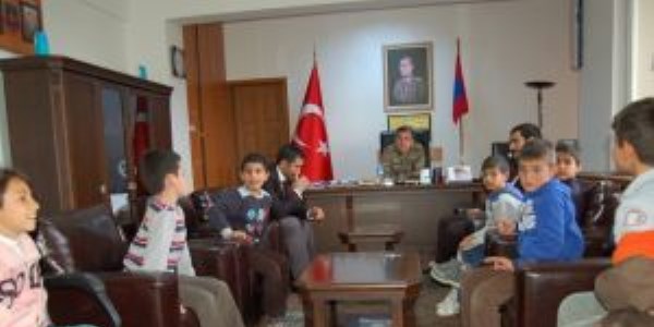 Mehmetçik, öğrencilere doğa sevgisi aşıladı