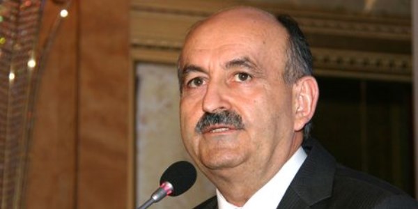 Bakan M�ezzino�lu: �ocuklar zorluk �eksinki s�k�nt�larla ba�a ��kabilsin