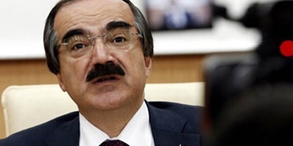 Adana'da 10 Kasım törenlerinde gerginlik