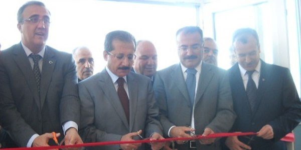 Alaşehir'de Güzle Cami ibadete açıldı