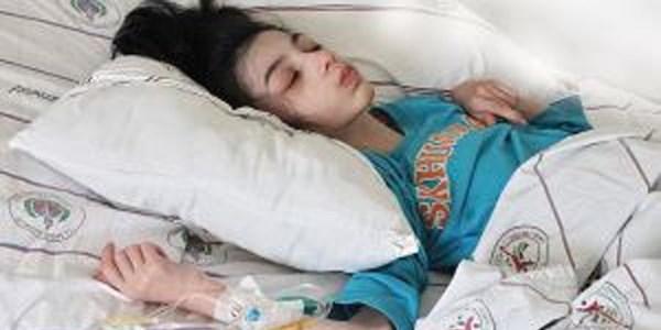 14 ya��ndaki k�z�n� bu hale getirdi