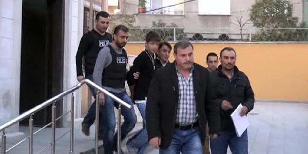 Ablasına şiddet uygulayan eniştesini öldürdü