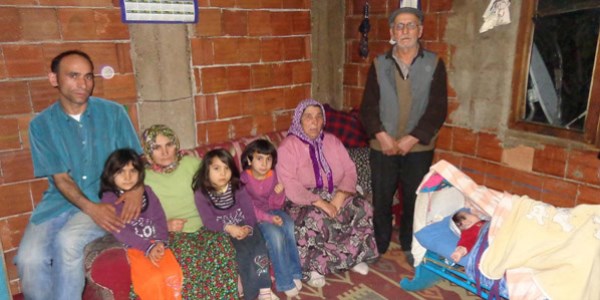 Anne-kız aynı kaderi paylaşıyor