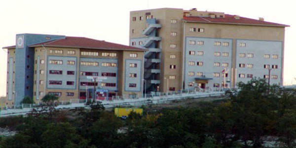 Kadın doğum hastanesinde onarım devam ediyor