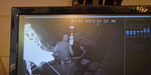 1 saatte 3 i�yerini soydu