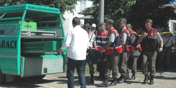 Birlikte ya�ad��� eni�tesini �ld�ren bald�za 10 y�l ceza