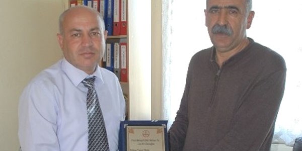 Didim'de s�n�f ��retmeni ��rencilerine destek olanlar� unutmad�