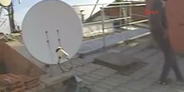 Fosforlu ayakkab�s� yakalatt�