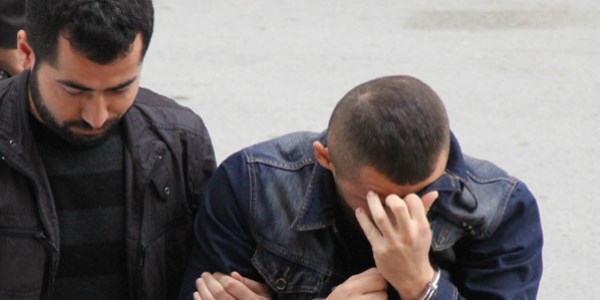 Vicdan� s�zlayan h�rs�z, polise teslim oldu