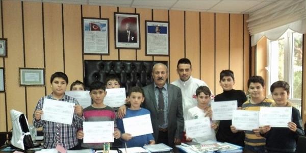 Nazilli'de 16 ��renci boks kursunu tamamlad�