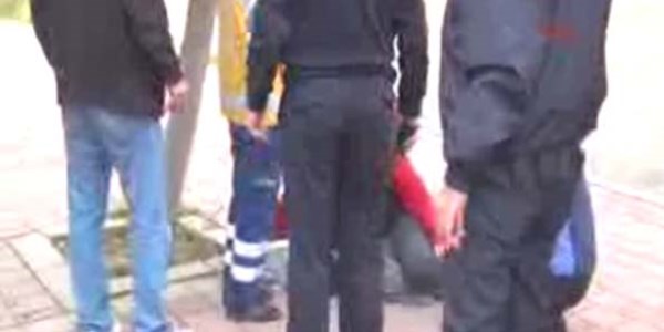 Beton blok kırıldı, emekli öğretmen su kanalına düştü