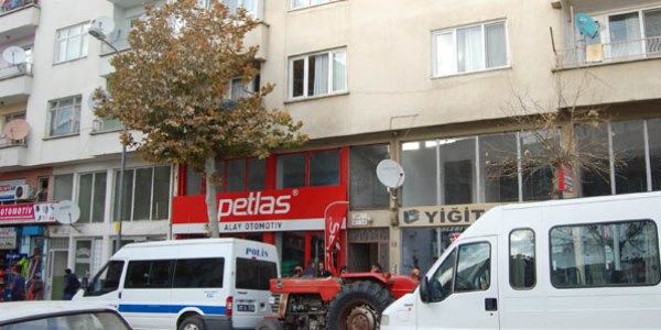 90 yaşındaki kadın evinde ölü bulundu