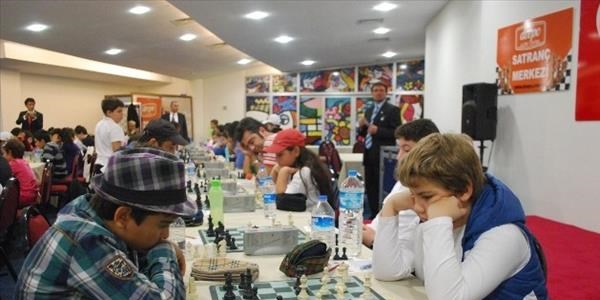 �l birincili�i i�in yar���yorlar
