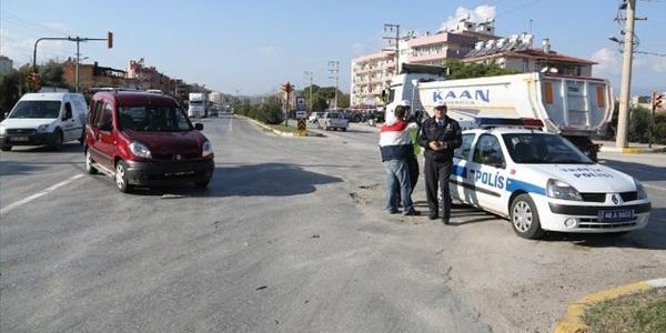 Nüfus müdürü kazada yaralandı