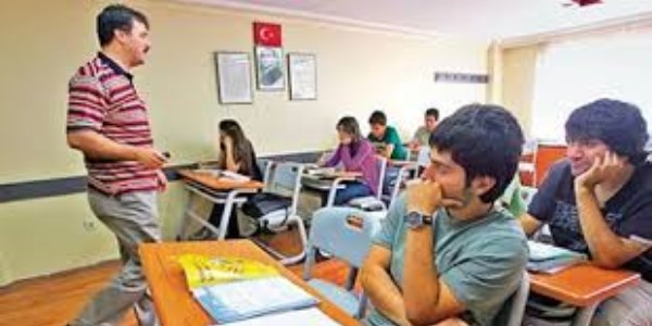 Özel okula gidene bin 500 lira teşvik