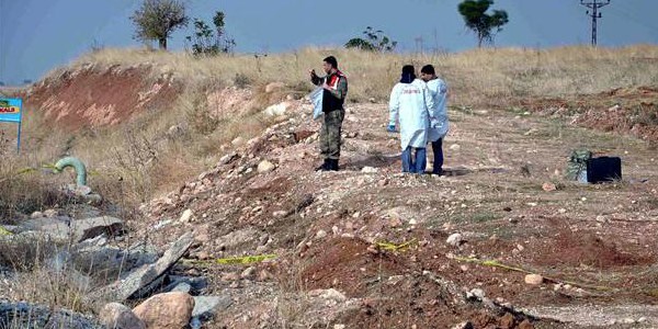 Sınırı geçen üç Suriyeli öldürüldü