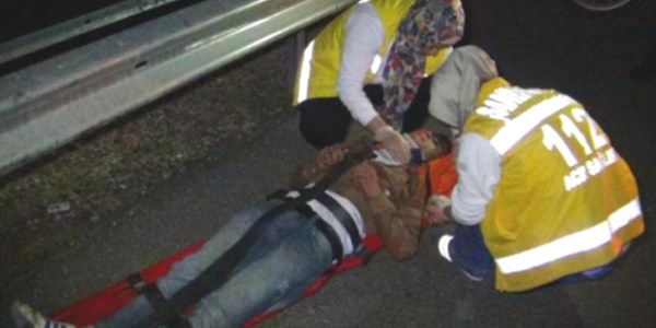 Şanlıurfa'da polisten kaçan motosikletli kaza yaptı
