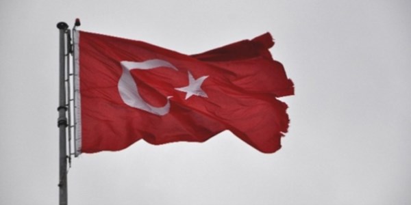 K�rklareli'de y�rt�lan T�rk Bayra�� tepkiye neden oluyor