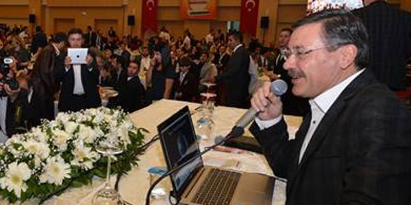 Gökçek Twitter'daki takipçileriyle buluştu