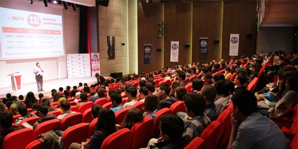 UAÜ'de öğrenciler YGS provası yaptı