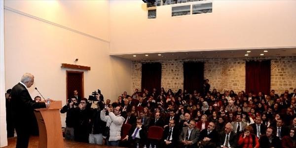 'Edirne yazı ve tiyatro okulu' törenle başladı