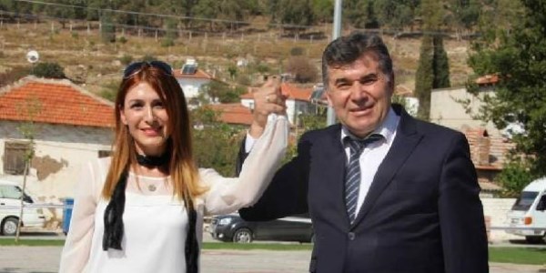 Baba-k�z ayn� partiden aday aday�