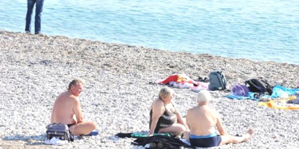 Antalya'da kas�mda deniz keyfi