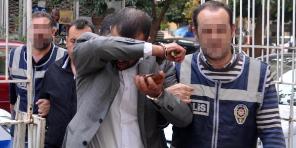 Otomobilinde esrar bulunan avukat tutukland