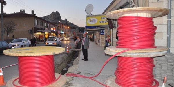 Ürgüp'te elektrik hatları yeraltına alınıyor