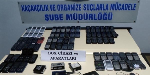 Yalova'da kaçak telefon operasyonu