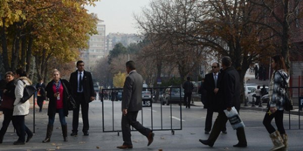 Eylemci Başbakan'ın komşusu çıktı