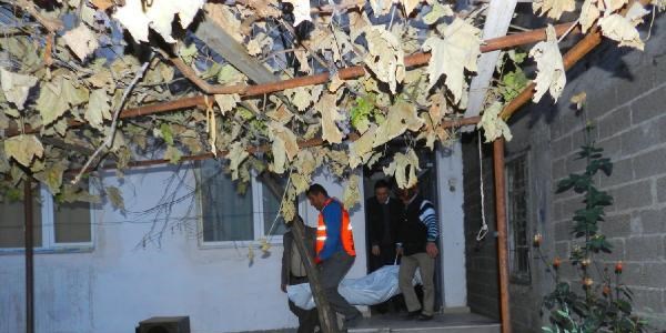 Çocuk annesi genç kadın soba kurbanı